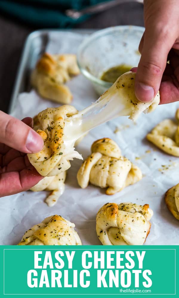 Here's a recipe for how to make a Cheesy Garlic Knot. It's so quick and easy to make tasty Italian garlic knots with refrigerated bread sticks stuffed with mozzarella cheese and slathered with garlic and butter. These are great for Thanksgiving too!